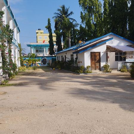 Cefa Hostel Daressalam Exterior foto